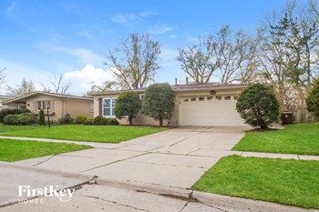 340 N Illinois Ave 3 Beds House for Rent - Photo Gallery 2