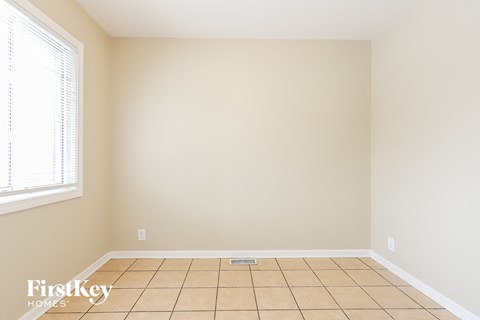 341 Hanover Dr 4 Beds Apartment for Rent