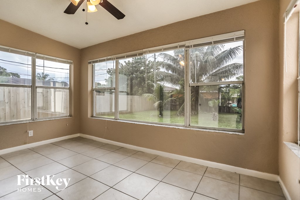 351 SW 31st Avenue 4 Beds House for Rent - Photo Gallery 7