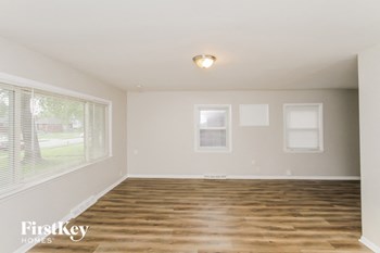 351 Clyde Ave 4 Beds House for Rent - Photo Gallery 3