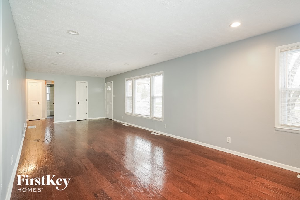 371 S Hendricks Dr 3 Beds House for Rent - Photo Gallery 2