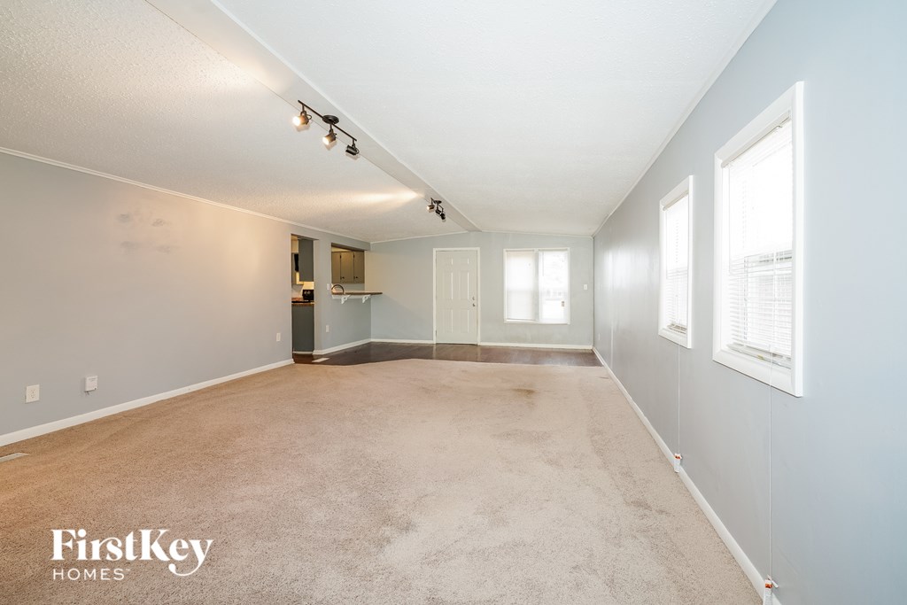 371 S Hendricks Dr 3 Beds House for Rent - Photo Gallery 8