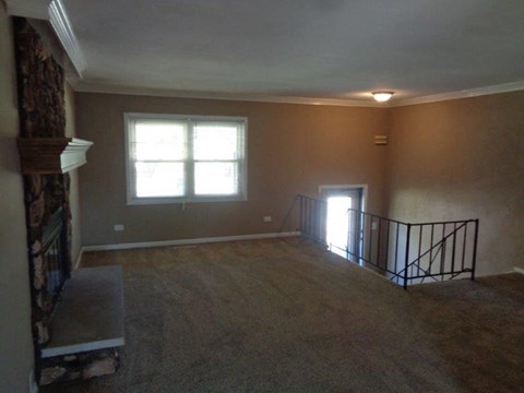 381 E Montana Ave 3 Beds Apartment for Rent