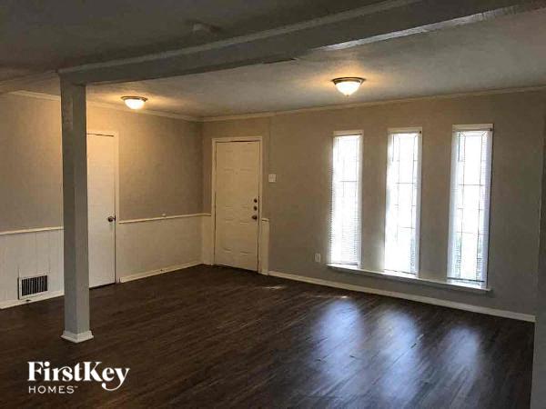 417 Lakeside Dr 3 Beds Apartment for Rent