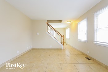 419 Clearview Ave 3 Beds House for Rent - Photo Gallery 3