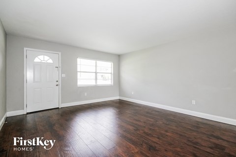 423 Martha St 3 Beds Apartment for Rent