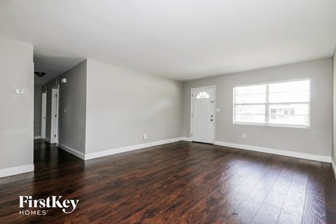 423 Martha St 3 Beds Apartment for Rent