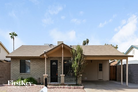 425 E Julie Dr 3 Beds Apartment for Rent