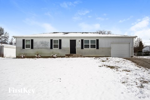 439 Fox Circle 3 Beds Apartment for Rent