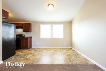 440 Frontage Rd 3 Beds House for Rent - Photo Gallery 5