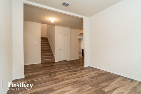 446 Stuart Lane 5 Beds House for Rent - Photo Gallery 2