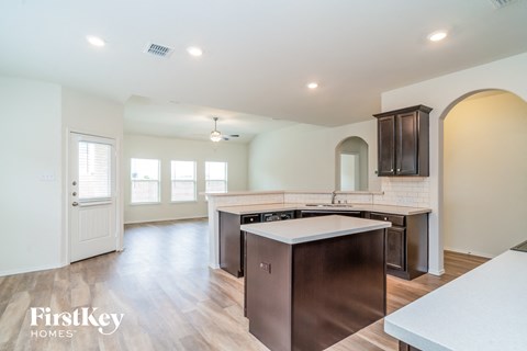 446 Stuart Lane 5 Beds House for Rent - Photo Gallery 6