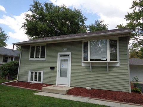 451 E Mulberry Court 4 Beds Apartment for Rent