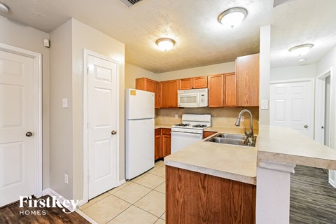 507 Richcrest Drive 3 Beds Apartment for Rent