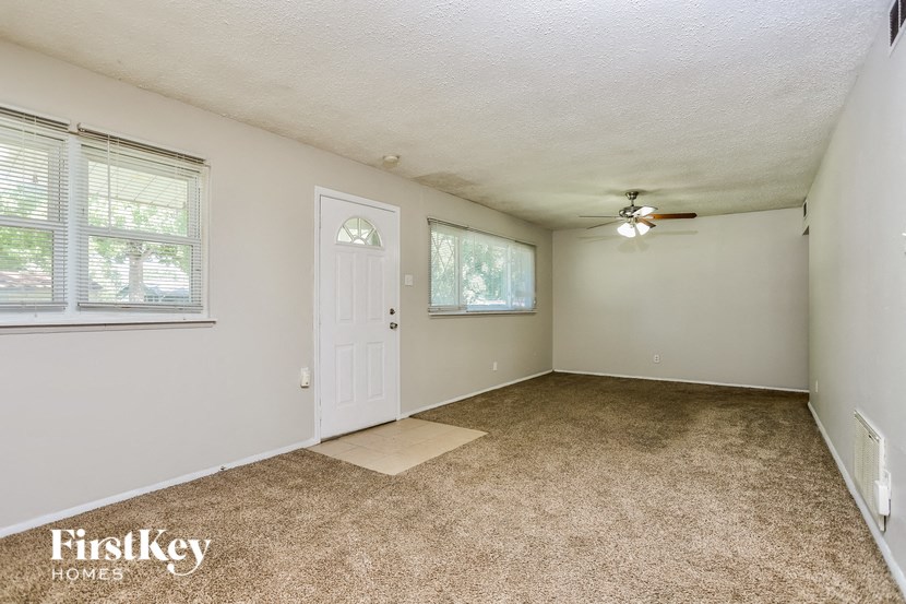 508 Saratoga Studio House for Rent - Photo Gallery 3