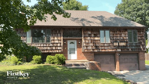509 SW Victor Dr 4 Beds Apartment for Rent