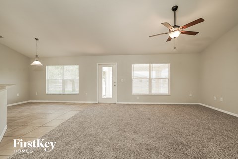 521 NW 14Th Terrace 4 Beds Apartment for Rent