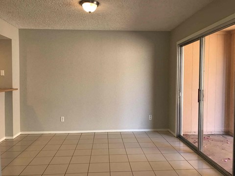 526 E TOPEKA Dr 3 Beds Apartment for Rent