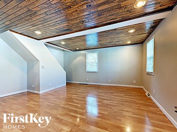 527 Hillcrest Ter 4 Beds House for Rent - Photo Gallery 3