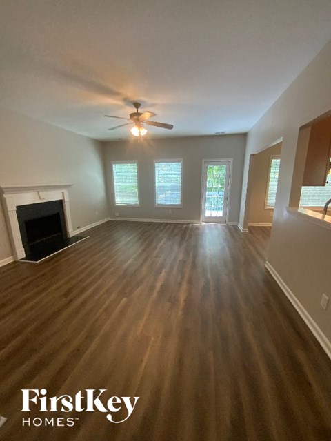 528 Valleyside Dr 5 Beds Apartment for Rent
