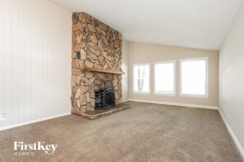 529 Apache Avenue 3 Beds Apartment for Rent