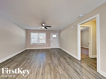 533 Harris Street 4 Beds House for Rent - Photo Gallery 2