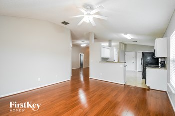 562 Timber Trace Court 3 Beds House for Rent - Photo Gallery 2