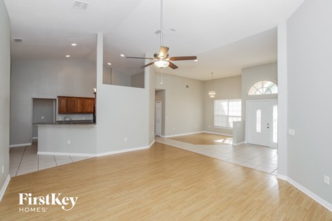 599 Australian Rd NW 4 Beds Apartment for Rent