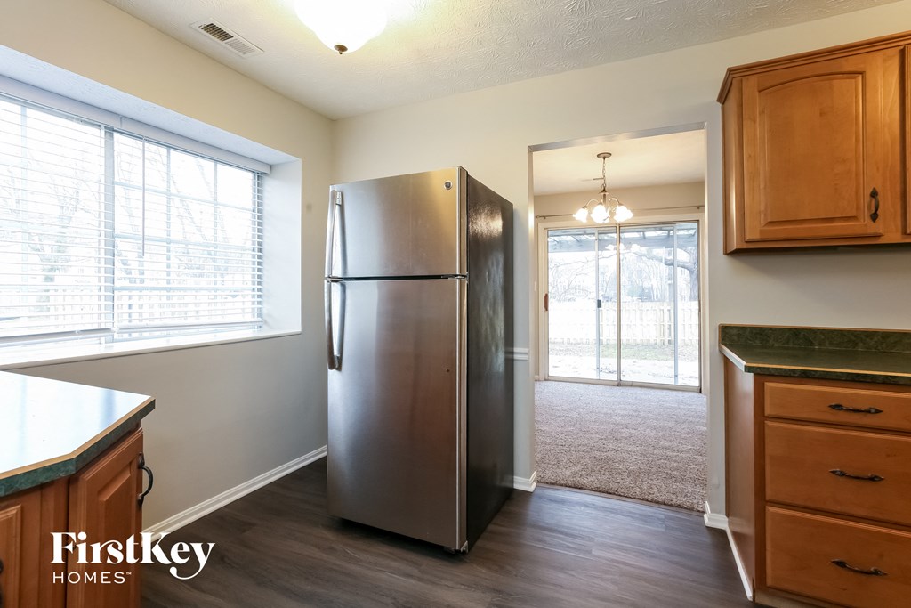 604 Southridge Ct Westfield, IN 46074