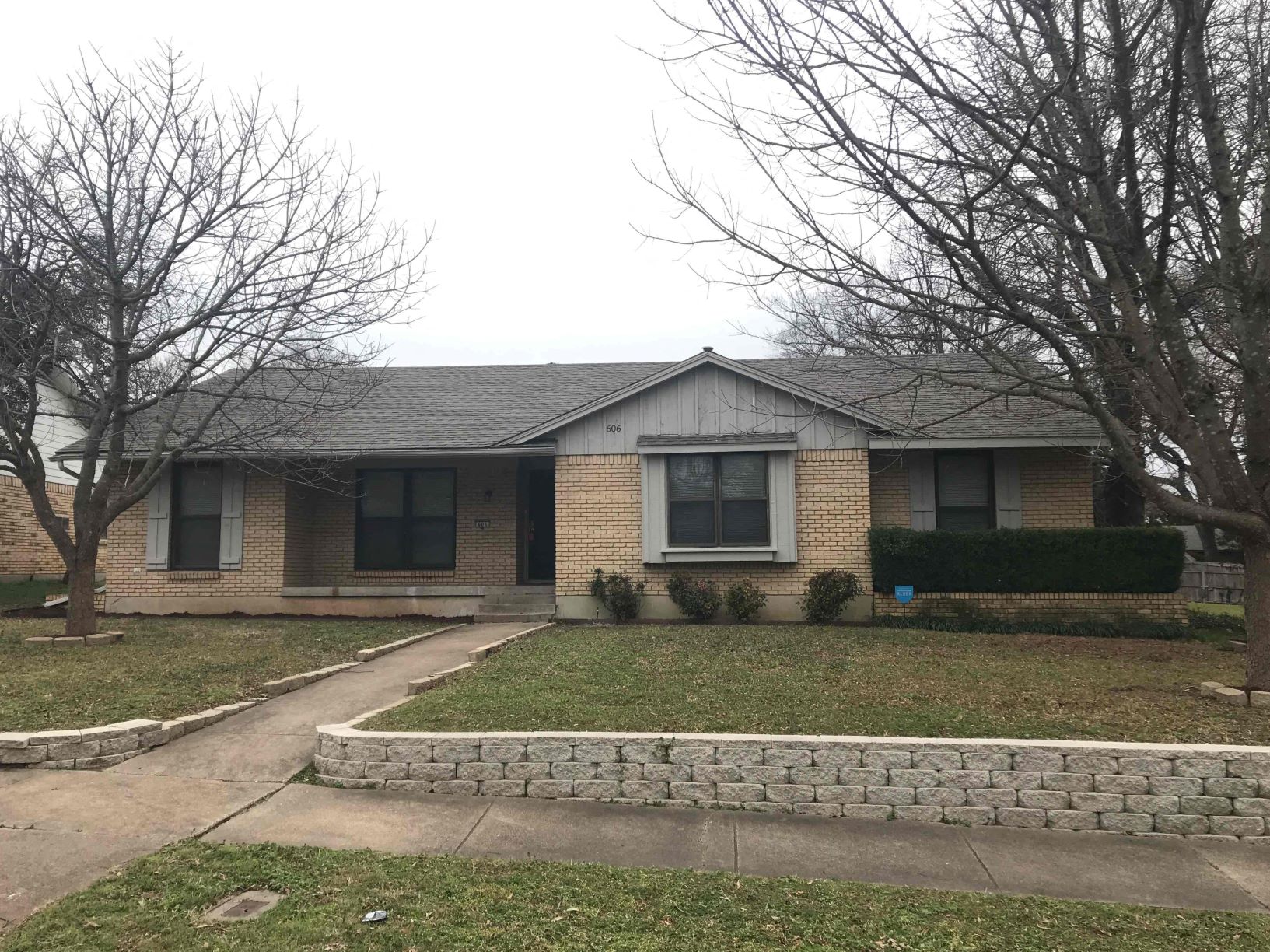 606 E Center St 3 Beds Apartment for Rent