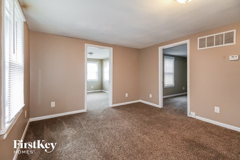 613 E Angus 3 Beds Apartment for Rent