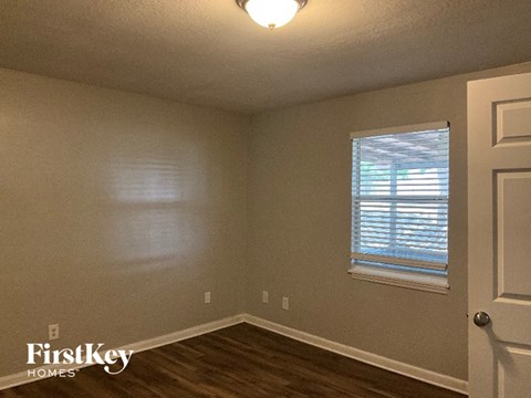 614 Huey St 3 Beds Apartment for Rent