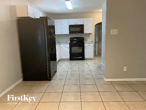 614 Huey St 3 Beds Apartment for Rent