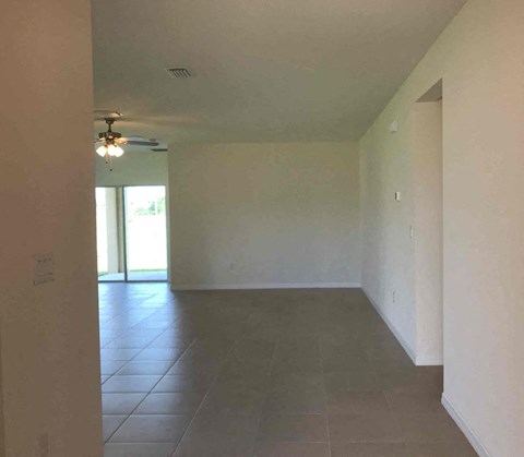 625 SW 25Th Terrace 3 Beds Apartment for Rent