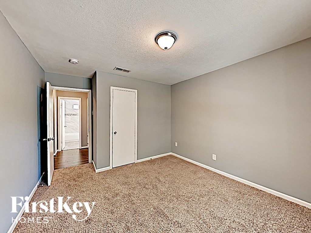 626 WARREN St 4 Beds House for Rent - Photo Gallery 12