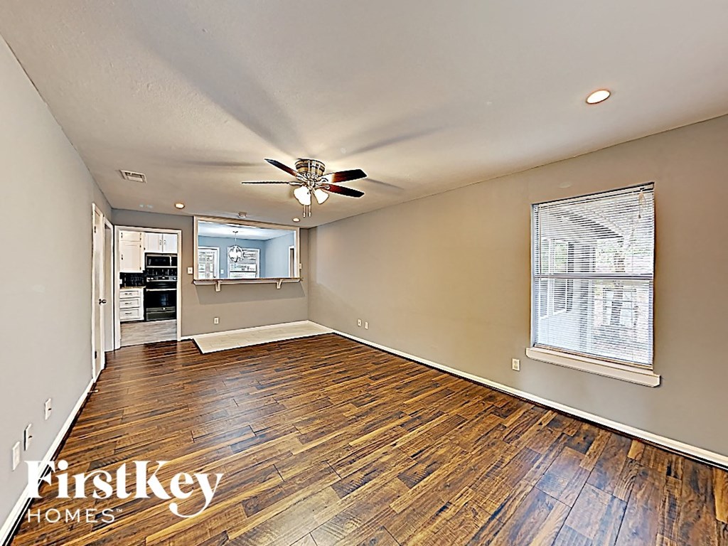 626 WARREN St 4 Beds House for Rent - Photo Gallery 2