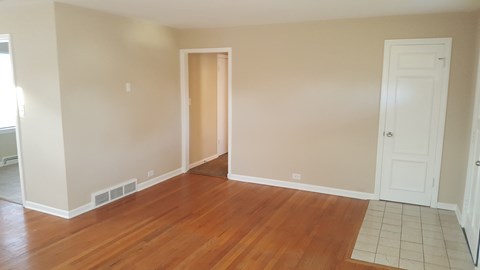 630 Crest St 3 Beds Apartment for Rent