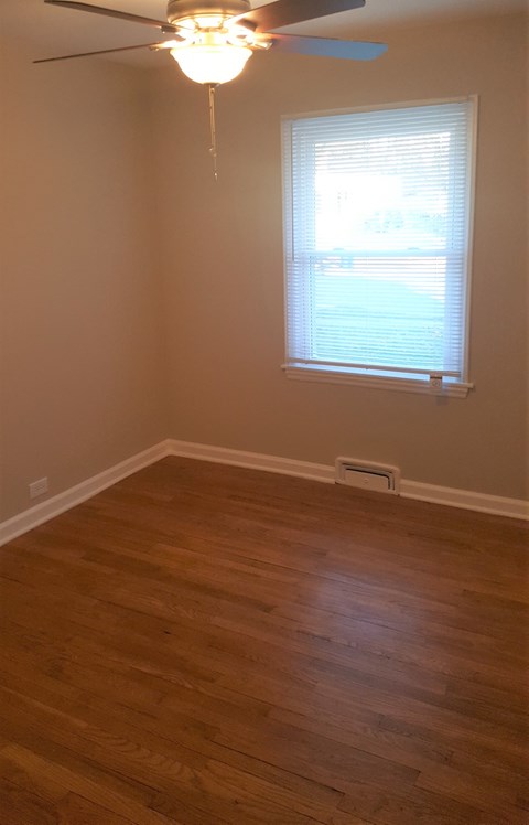 630 Crest St 3 Beds Apartment for Rent