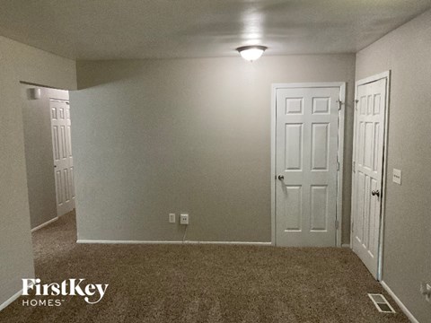 634 Watkins Glen 3 Beds Apartment for Rent