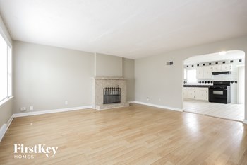 643 Westmoreland Avenue 5 Beds House for Rent - Photo Gallery 3