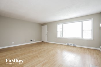 643 Westmoreland Avenue 5 Beds House for Rent - Photo Gallery 4