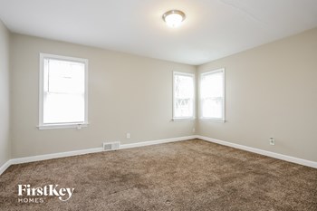 643 Westmoreland Avenue 5 Beds House for Rent - Photo Gallery 6