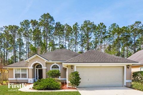 653 W Johns Creek Pkwy 4 Beds Apartment for Rent