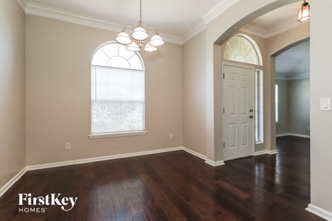 653 W Johns Creek Pkwy 4 Beds Apartment for Rent