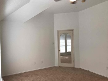 674 Sunflower Trl 3 Beds House for Rent - Photo Gallery 12