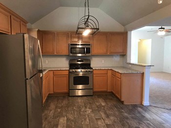 674 Sunflower Trl 3 Beds House for Rent - Photo Gallery 6