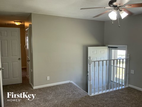 700 NW Oxford Dr 4 Beds Apartment for Rent