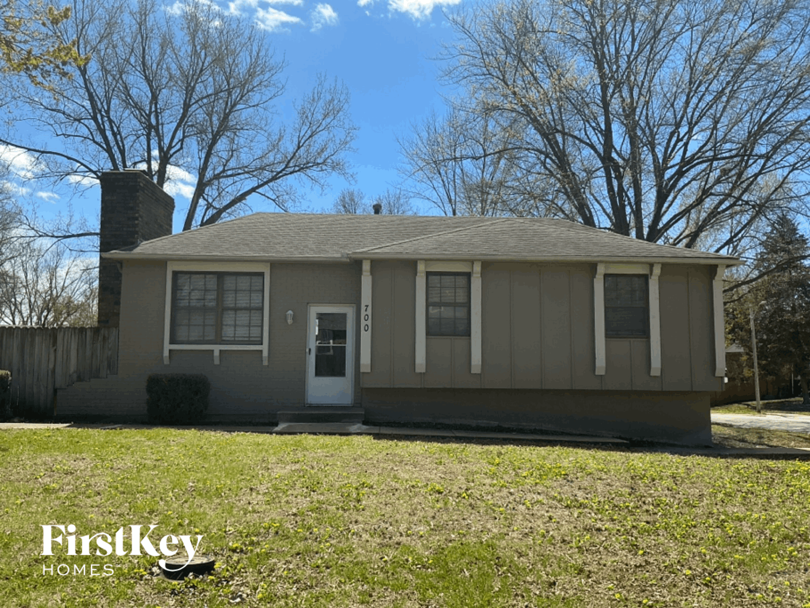 700 NW Oxford Dr 4 Beds Apartment for Rent