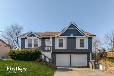 704 York Drive 3 Beds Apartment for Rent