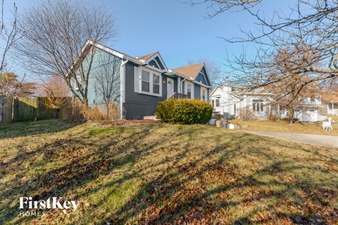 704 York Drive 3 Beds Apartment for Rent